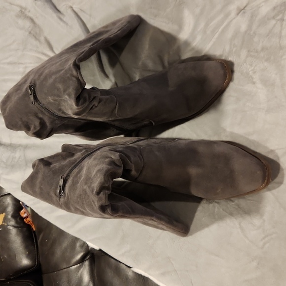 Universal Thread Slouch Heeled Boots - Picture 4 of 4